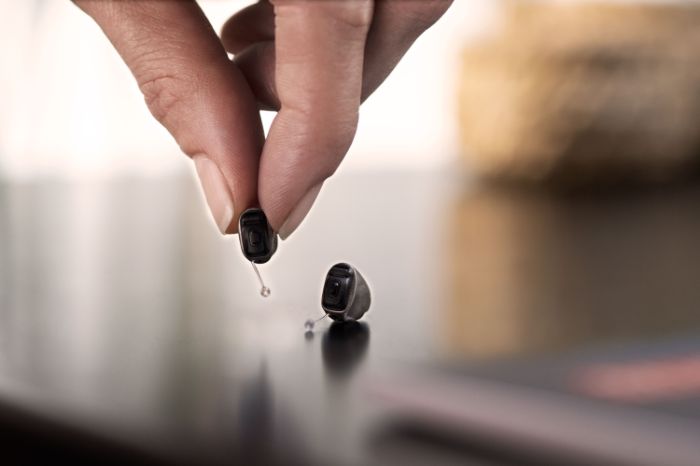 Taking an hearing aid