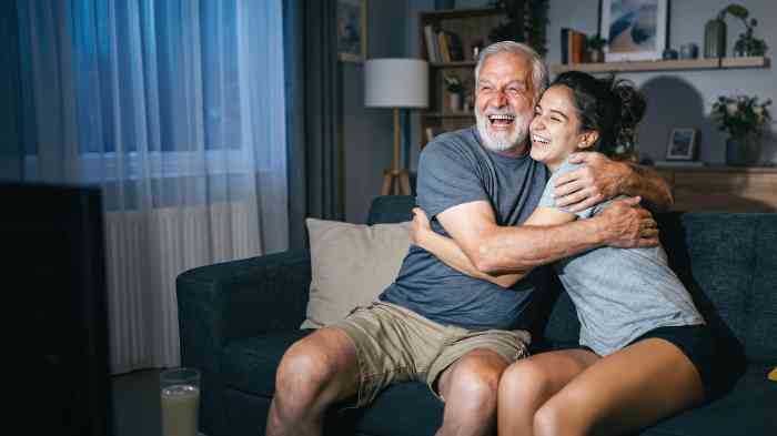 grand-père et sa petite fille